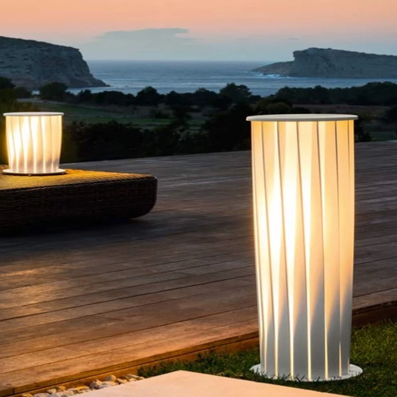 Outdoor Waterproof Minimalist IP65 Lawn Light Die-cast Aluminum Acrylic Construction Dustproof Rust-Resistant Garden Lighting