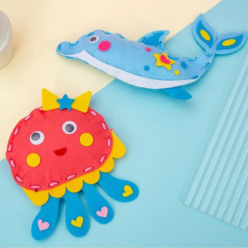Leuke cartoon dieren naaisets voor kinderen 3D dinosaurussen bijen tijgers olifanten rijgen poppen kinderen vroege educatieve doe-het-zelf ambacht