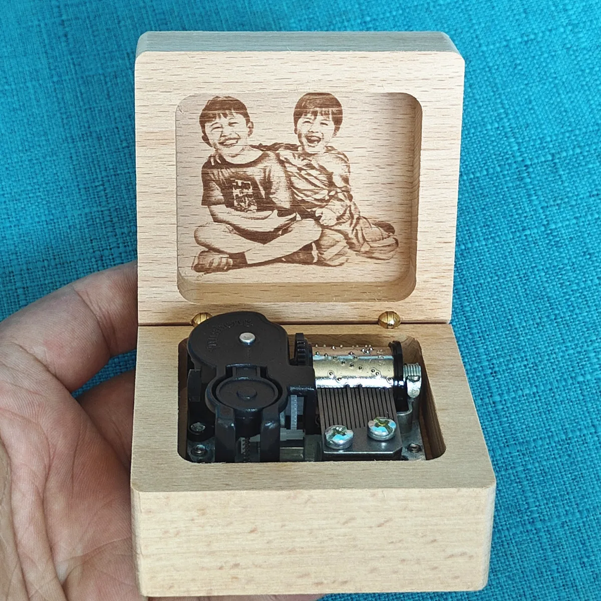 Personalized Music Box, I Love You To the Moon and Back, Wind Up Photo, Customized Gift, Birthday, Wedding, Christmas