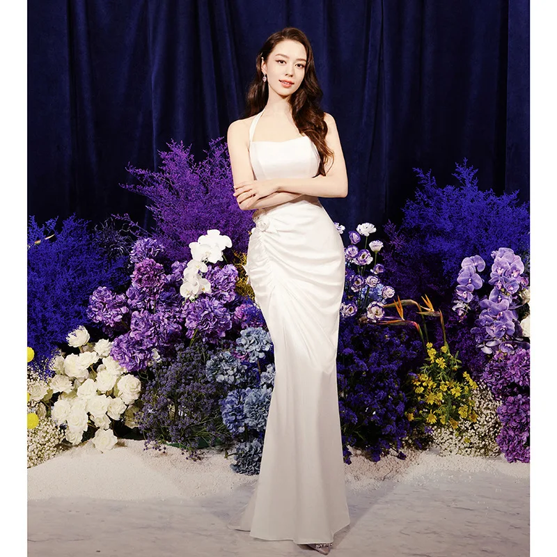 

White Halter Neck Evening for Women2025New Light Luxury Niche High-End Banquet Host Satin Mermaid Dress