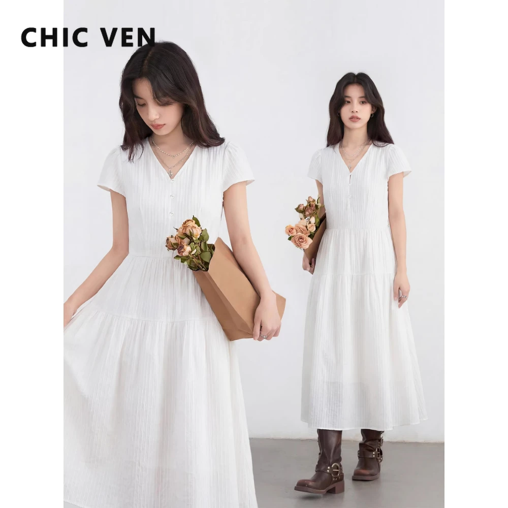 

Женское платье CHIC VEN: однотонное, свободного кроя, А-силуэт, с V-образным вырезом, коротким рукавом, на пуговицах, длинное, фактурное, весна-лето 2026