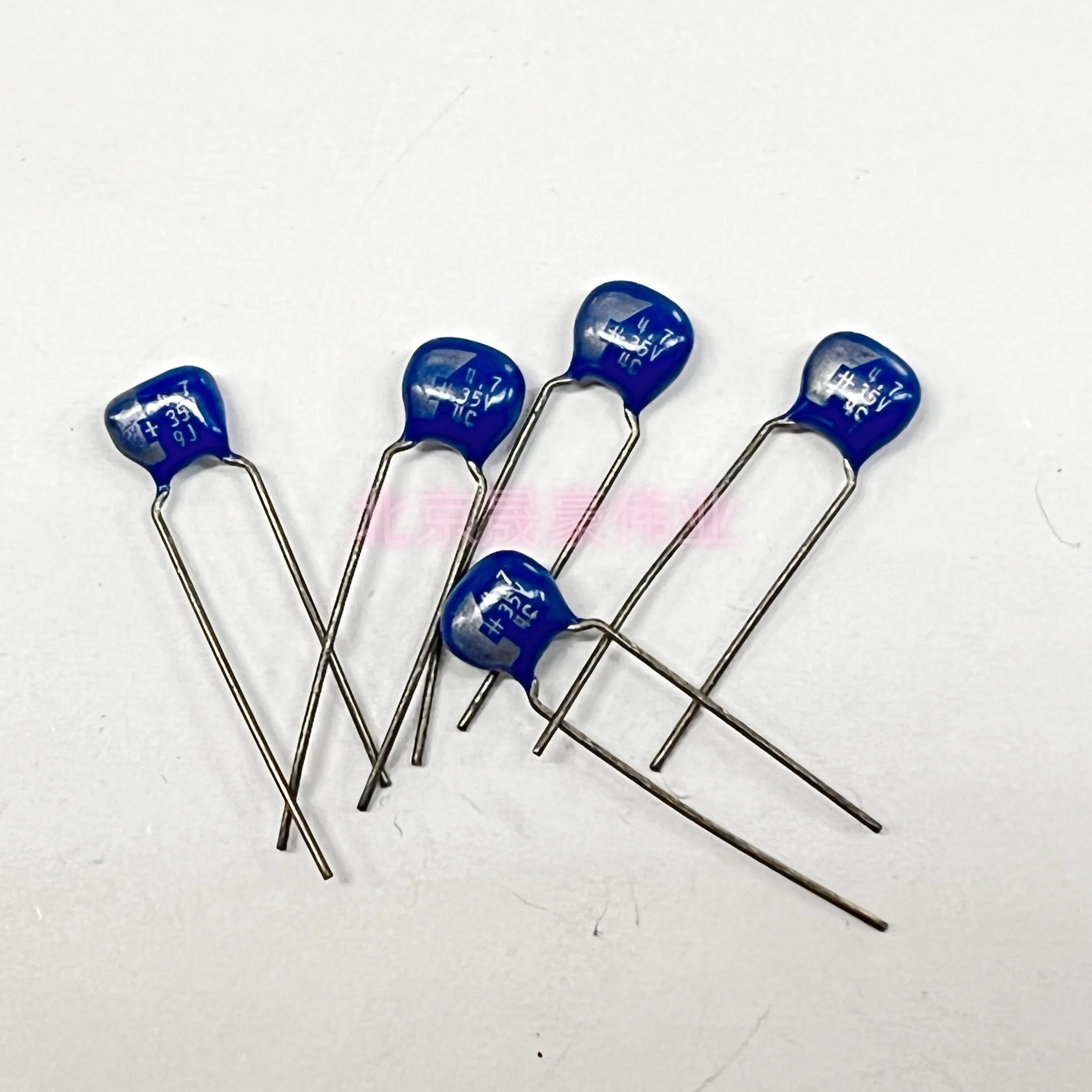 10pcs  Audio Direct Plug Tantalum Capacitor 6.3-50V2.2. UF 3.3UF 4.7UF 10UF 22UF 33UF 47UF