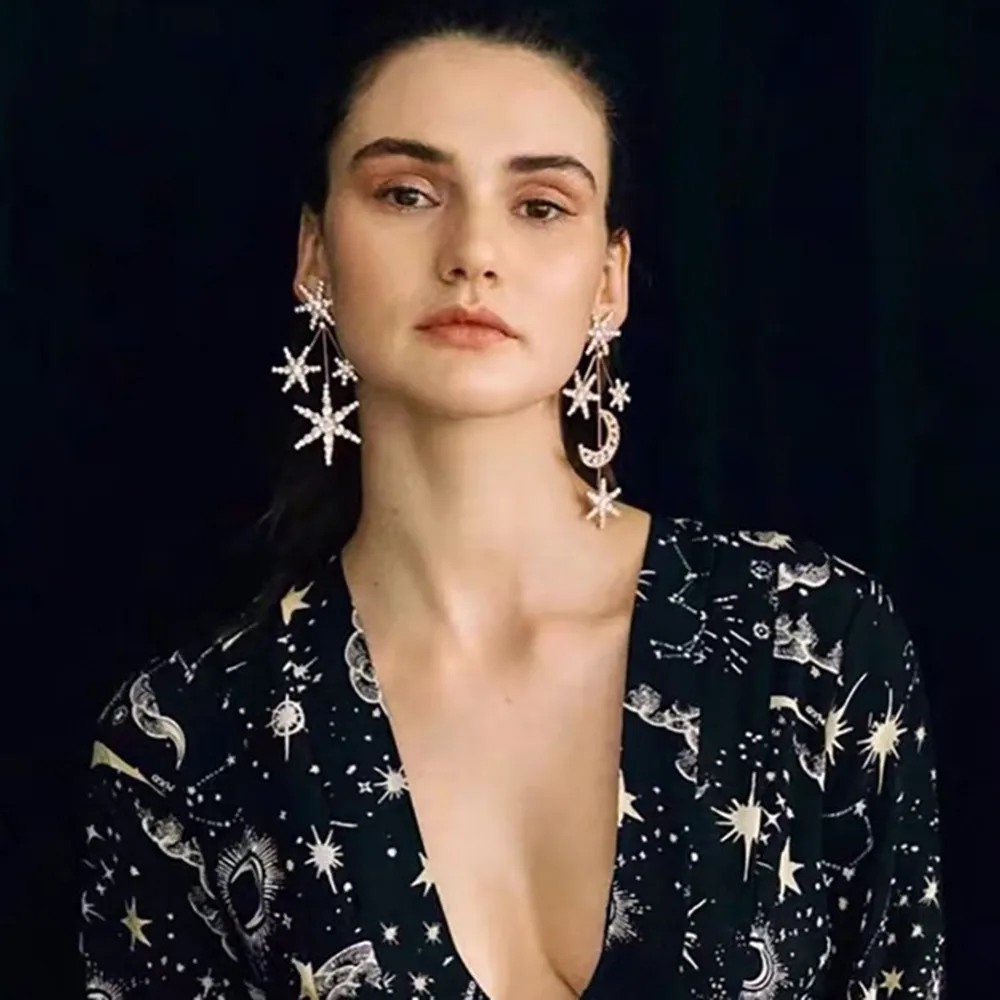 Rhinestone Asymmetrical Star Moon Long Drop Earrings Wedding Jewelry for Women Luxury Crystal Big Geometric Dangle Earrings Gift