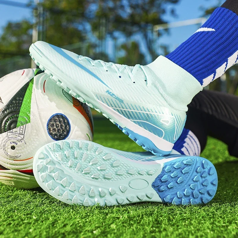 

Men Professional Training Football Boots Ultralight Soccer Shoes Unisex Wholesale Women Breathable Soccer Boot Chuteira De Campo