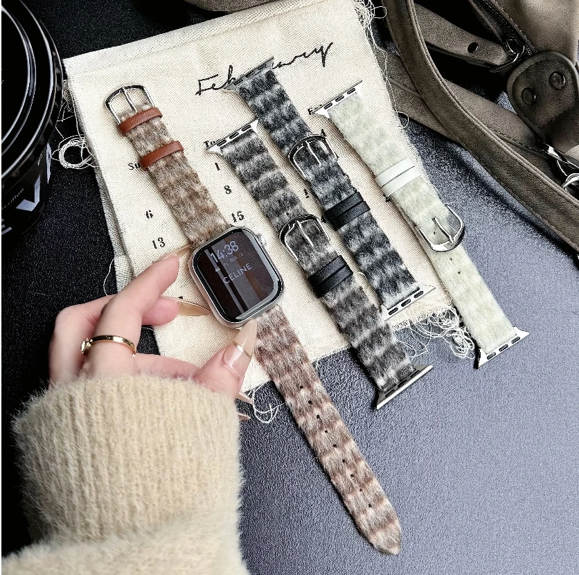 Fluffy Plush Watch Strap For Apple Watch 49mm Sport Watchband iWatch Series Ultra 10 9 8 7 6 SE 5 Straps Watchbands Bracelet