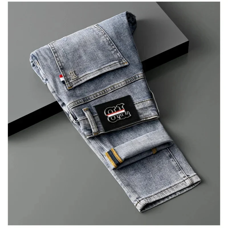 

2026 синие элитные мужские джинсы, весна/лето, тонкие модные модные легкие роскошные универсальные брюки с принтом в деловом стиле