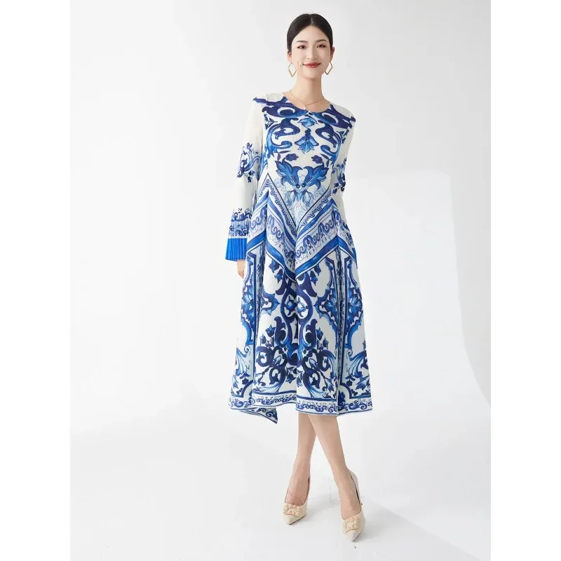 2024 Summer New Women's Dress Premium Blue and White Porcelain Folded Horn Sleeve Loose A-line Skirt