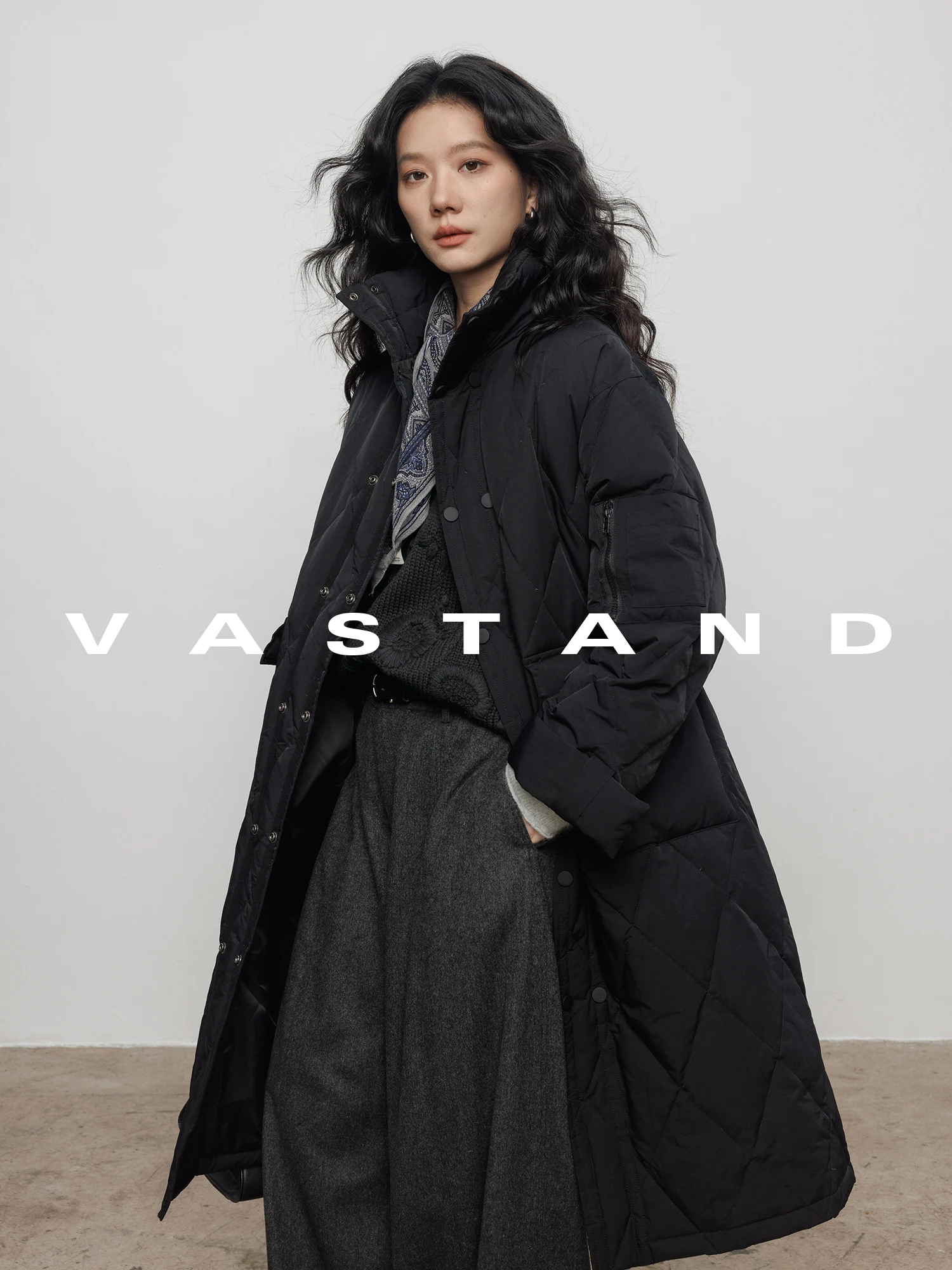 Vastand Winter Long down Jacket Loose Knee-Length 90 White Duck down Versatile Commuter Outerwear Warm Fleece Zipper Closure