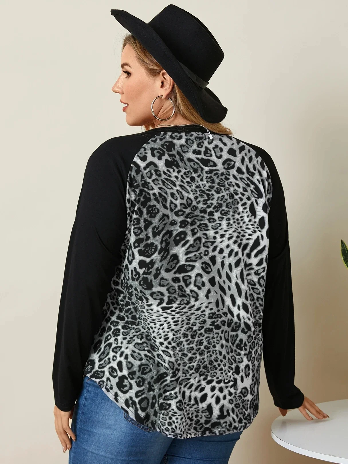 Plus Size Casual Leopard T-shirt Women Long Raglan Sleeve Color Blocked Spring Autumn Elegant Knitting Top Blouse 4XL 5XL 6XL 7X