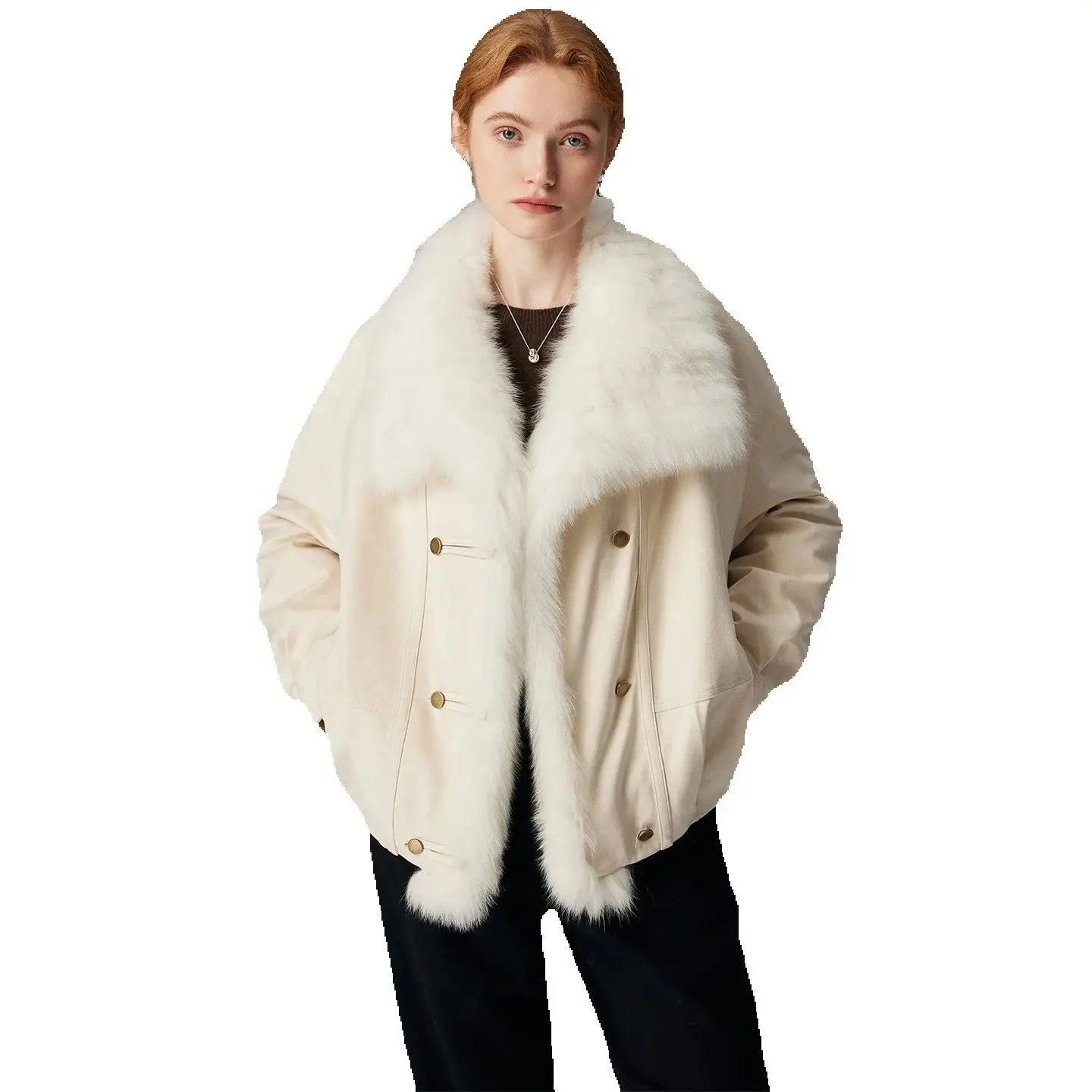 

Vintage American fox fur coat, a young and elegant down jacket with a sense of sophistication for women, and a white goose down