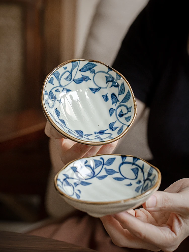 

Exquisite Blue White Hand Painted Ceramic Sauce Dish for BBQ Hotpot Japanese Soy Vinegar