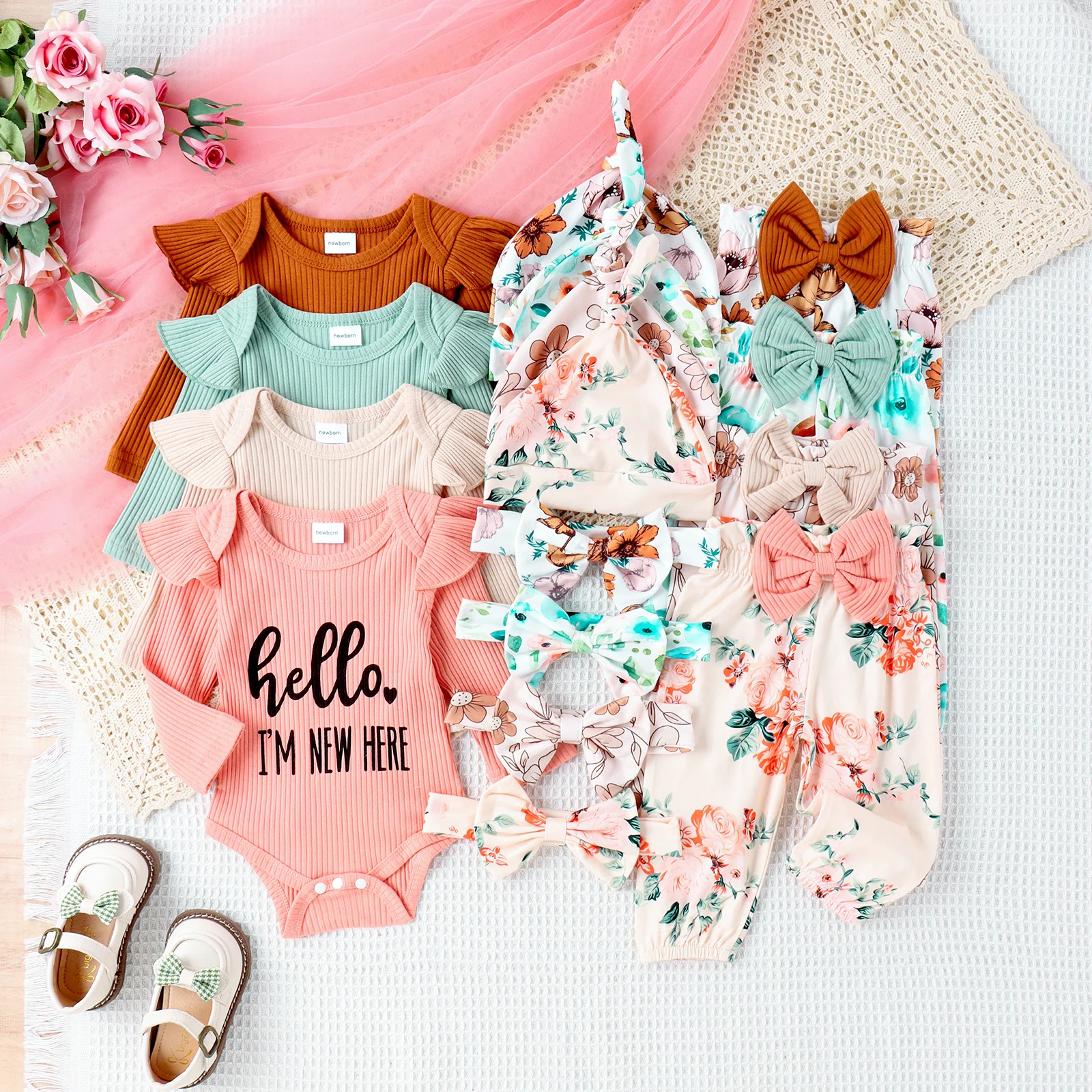 

4PCS Autumn New Style Baby From 0 To 6 Months Casual Fashion, Multi-Color Pit Strip Letter Printed Hat Suit + Headscarf Hat