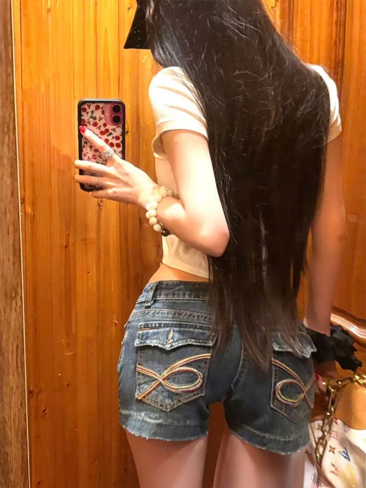 

American Style Retro Low Waist Denim Shorts Women Summer New Style Spicy Girl Elastic Slimming Embroidery Wrap A-Line Hot Pants