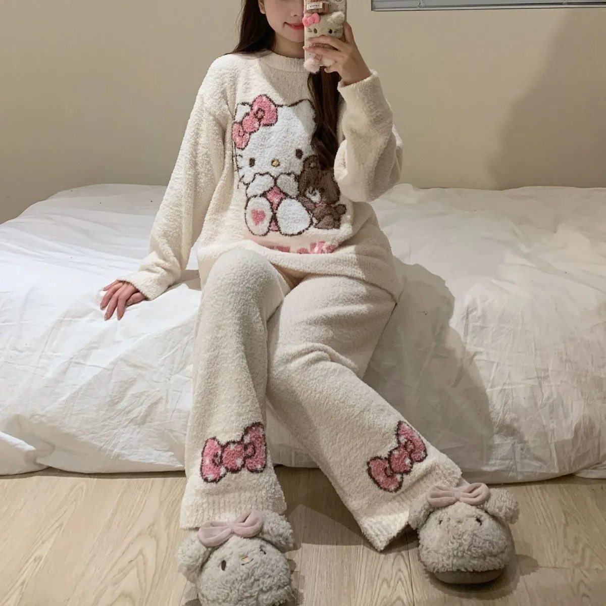 

Зимний пижамный комплект Hello Kitty для женщин, теплая флисовая домашняя одежда, комплект ночной одежды для девочек, удобная розовая одежда для сна с героями мультфильмов Sanrio