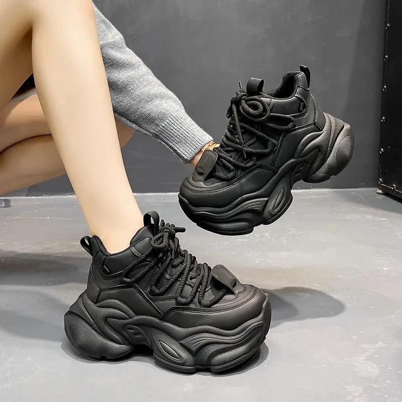 

Women's Retro Fashion Chunky Sneakers Spring Autumn 2025 Thick Sole Height Increase Casual Versatile Lace Up Shoes for Women