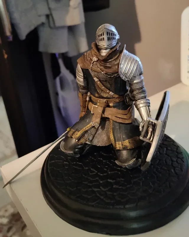 [VIP] 15cm Dark Souls DXF Oscar Action Figure PVC Modelo colecionável Brinquedo cavaleiro Estatueta presente para crianças