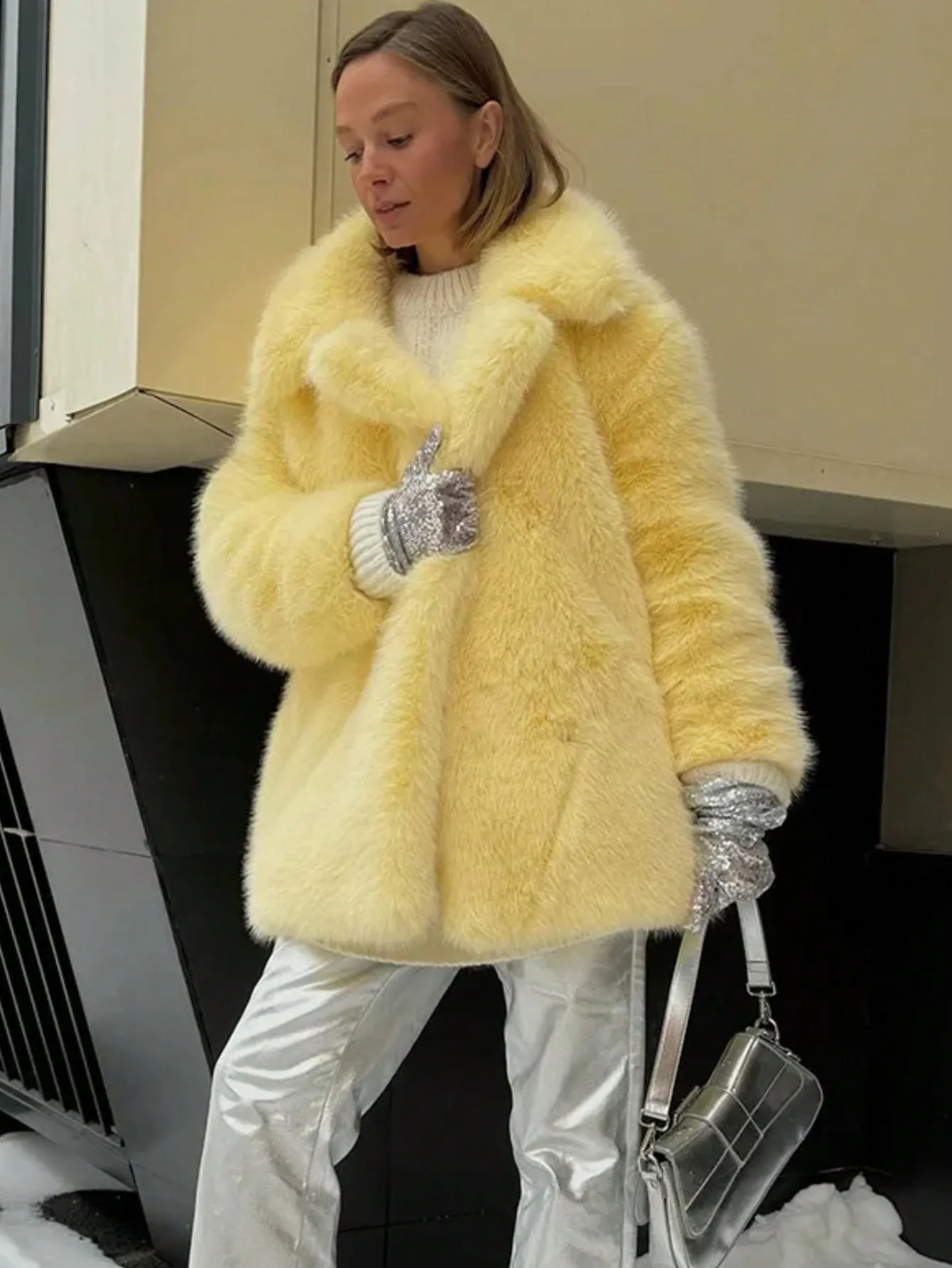 HH 2024 Winter Female Street Fashion Fur Coats Long Sleeves Lapel Solid Color With Pockets Causal Warm Fur Windbreaker