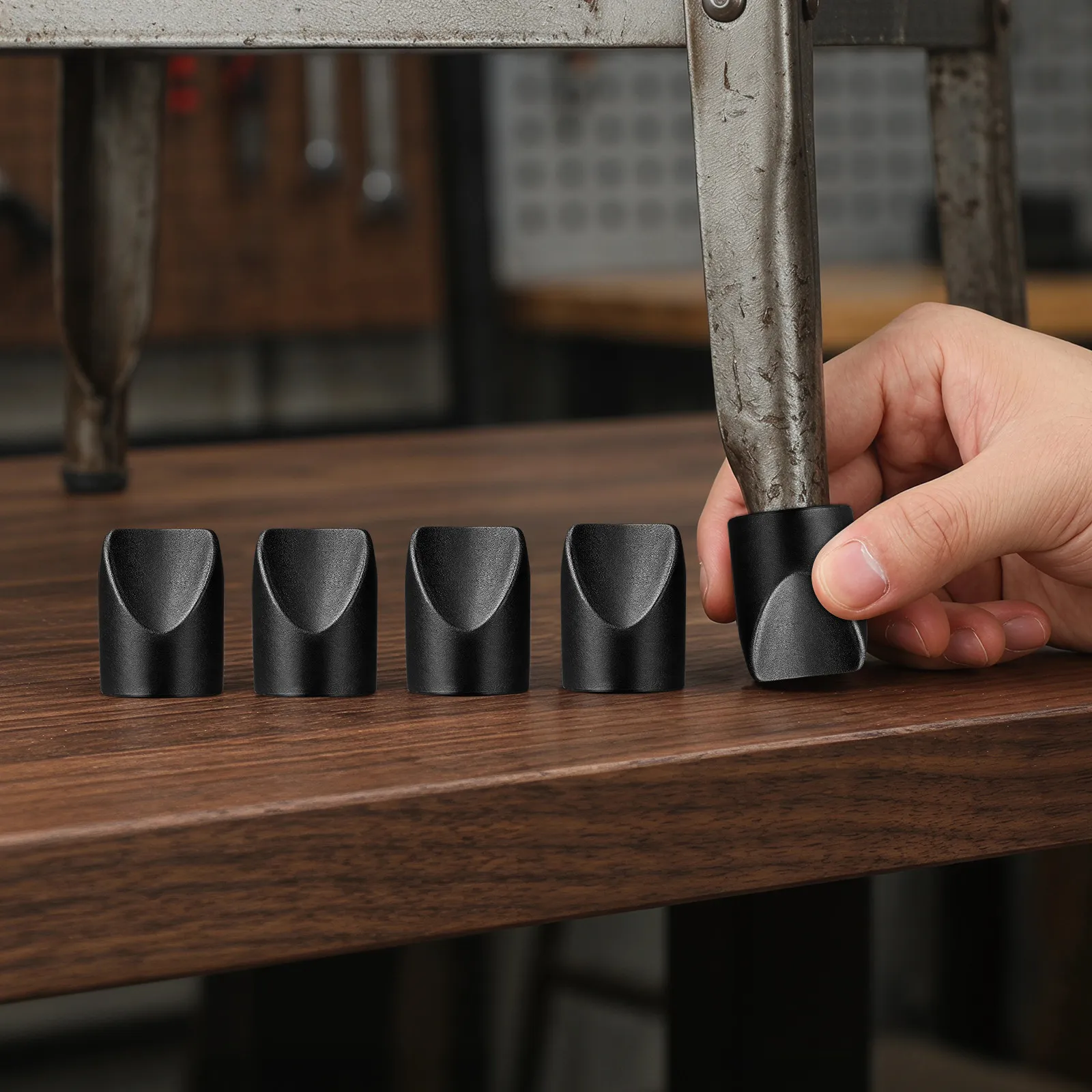 8Pcs Folding Chair Plastic Stability Plugs Heavy-Duty Black End Caps Replacement Parts for Metal Upholstered Chairs Outdoor