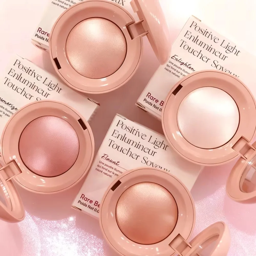 Fard à joues en poudre lumineuse à pincement doux de Rare Beauty, couleur soyeuse et sans couture, résistant au transfert, résistant aux taches, résistant à l'eau, Joy Happy