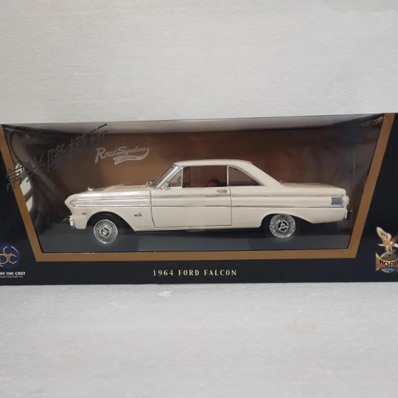 1:18 スケール 1964 ファルコンシミュレーション合金おもちゃの車モデルシーン装飾ギフトコレクションお土産