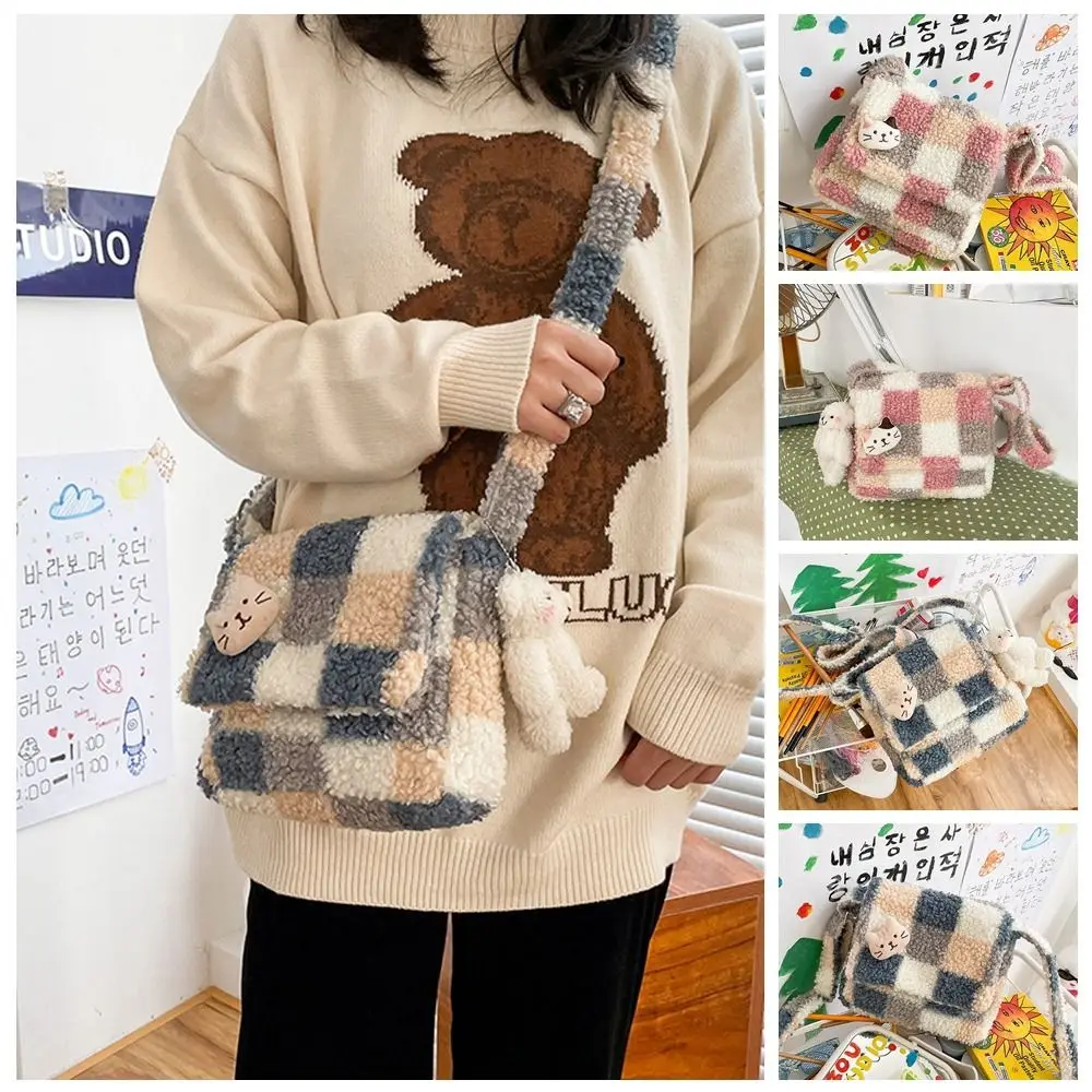 Korean Style Berber Fleece Crossbody Bag Large Capacity Solid Color Cute Cat Shoulder Bag Bear Pendant Plush Plaid Crossbody Bag