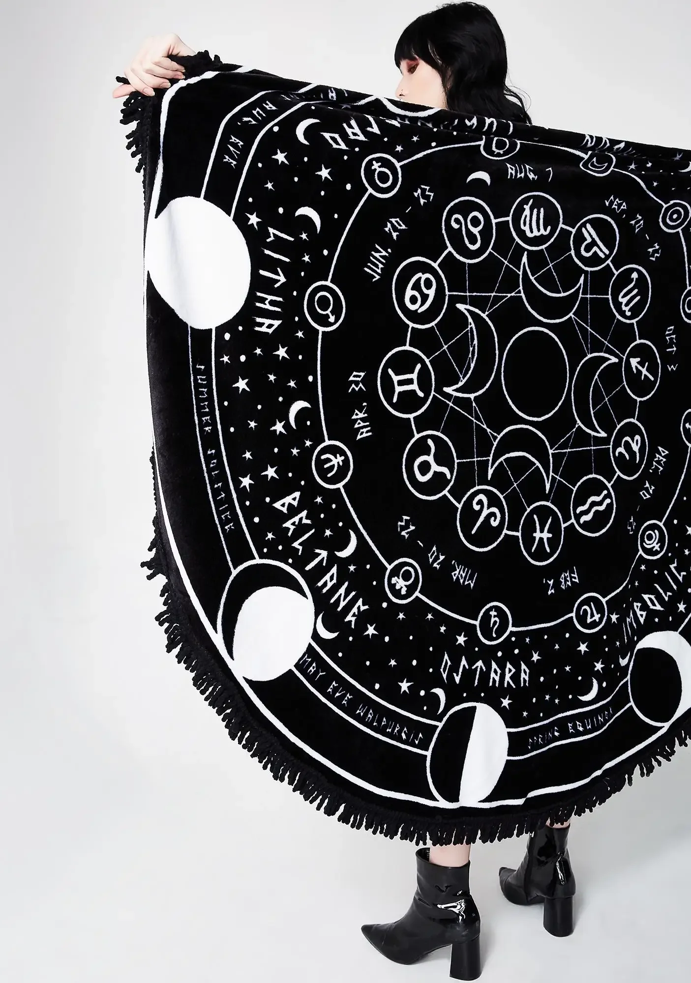 

Темно-металлическое готическое металлическое одеяло с принтом пентаклей, подушка для живого шоу, покрывала для кровати, пляжные кисточки, круглая форма, пентграмма