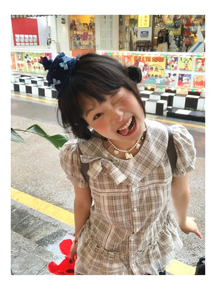 

Женская летняя рубашка в клетку Slim Fit с кружевной отделкой, рукавами-фонариками и воротником-стойкой в корейском стиле, повседневная, модная, с коротким рукавом