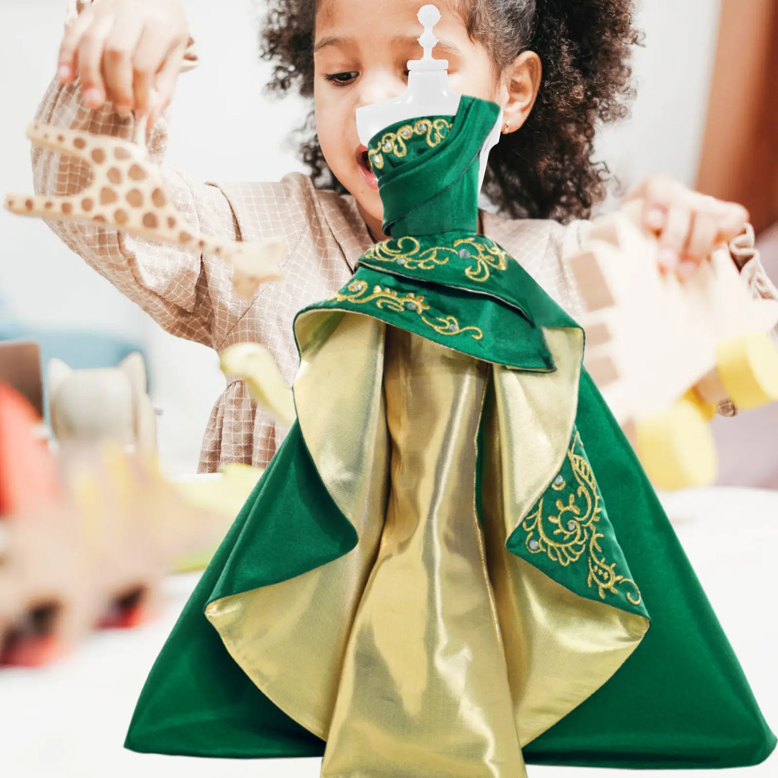 

5Pcs Plastic Clothes Stand Mini Mannequin Display Rack Sturdy Support for Kids Dress Display Jewelry Holder Gift Ideas