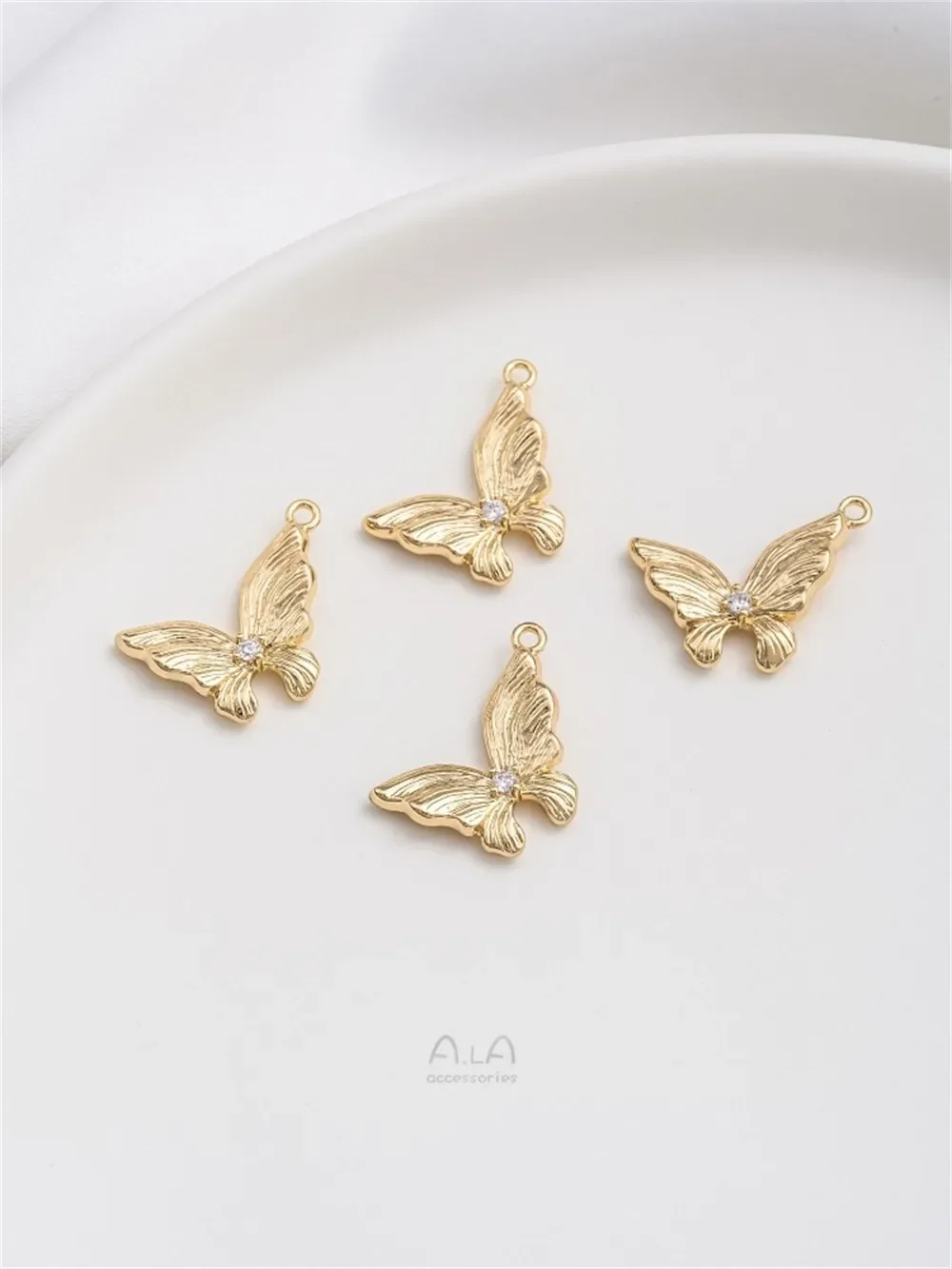 14K Gold-Color Three-dimensional Fine Grain Fairy Butterfly Pendant DIY Bracelet Necklace Earrings Handmade Jewelry Pendant