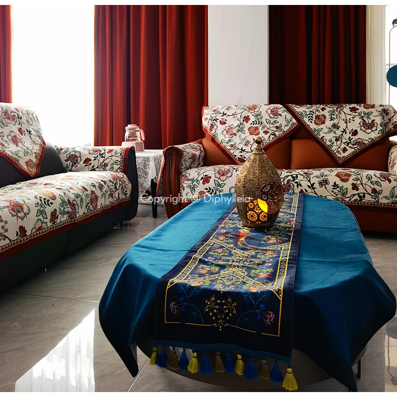 Diphylleia Top Luxury Retro Golden Chicken Velour Garden Table Runner With Tassels Decorative Bed Scarf Tea Towel Multiple Sizes