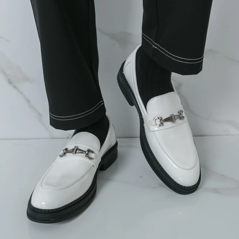 

Fashionable Glossy Loafers Popular Patent Leather Branded Business Casual Leather Shoes Men's Low Cut Comfortable Driving Shoes