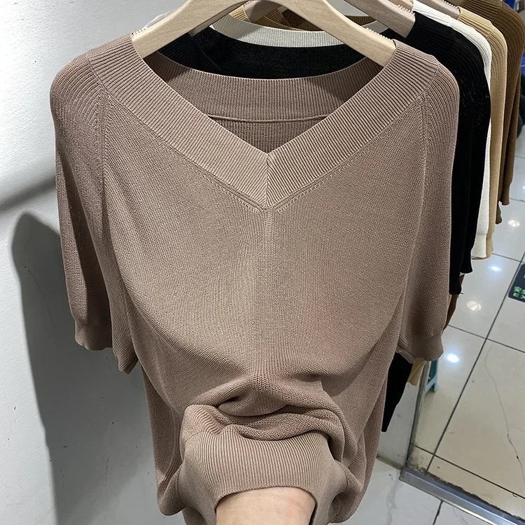 

Loose V-neck Ice Silk Short-sleeved Sweater 2025 Summer Simple Solid Color Versatile Casual Thin Top