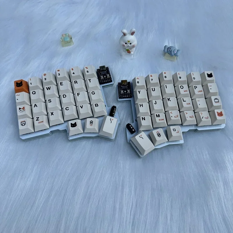 

Silakka 54 Split Keyboard Wired Single-mode Ergonomic QMK Hot Swap Support VIAL Left and Right Hand Mechanical Keyboard