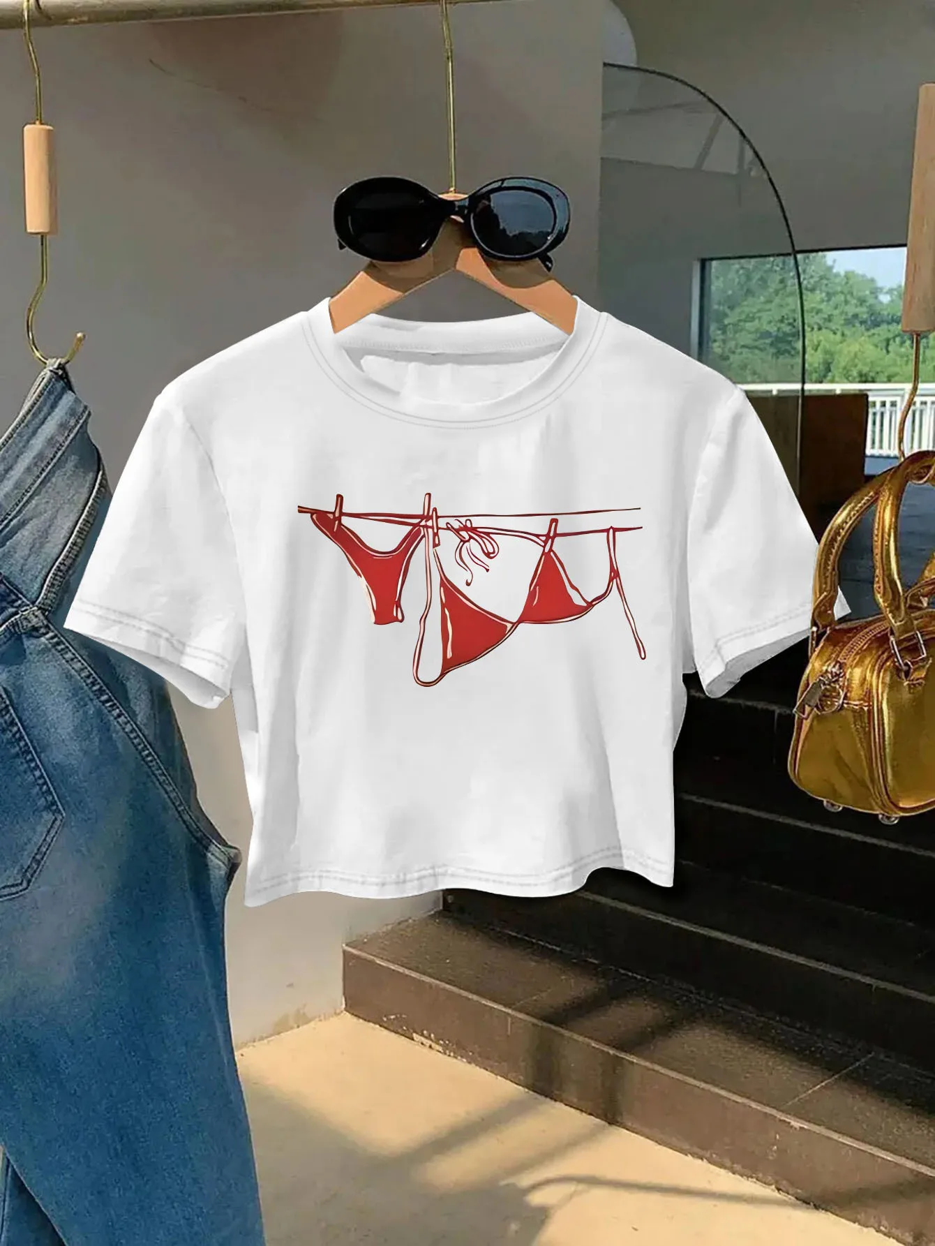 Simple Drawing Bikini Print Short Round Neck Crop T-Shirt Summer Short Sleeved Harajuku Streetwear Tops Tees Aesthetic Clothes