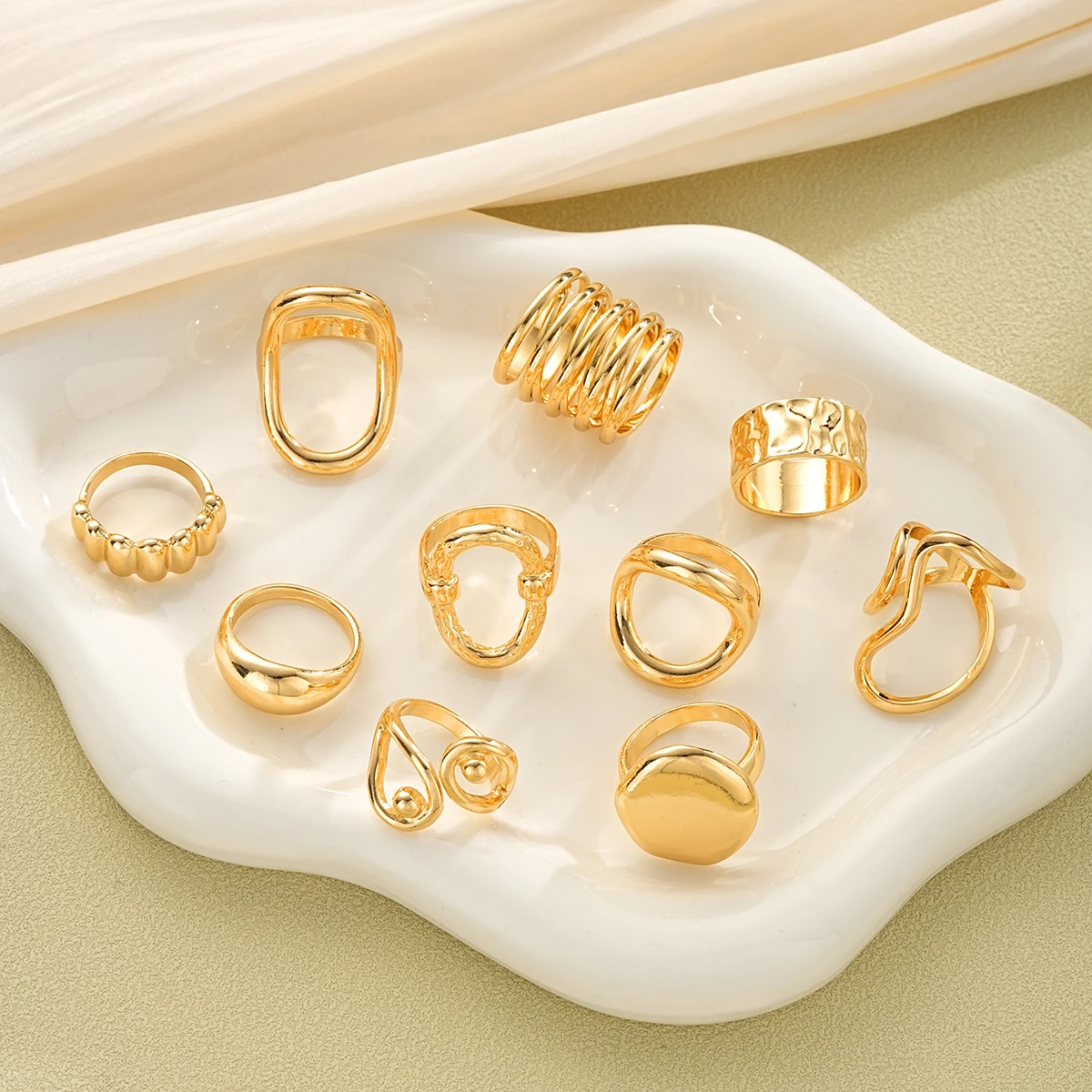 New 10Pcs/Set Irregular Smooth Rings Set for Women Geometric Exaggerated Gold Color Finger Rings Vintage Fashion Party Jewelry image 5