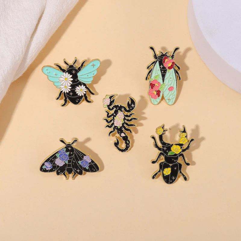 Floral Insects Moth Enamel Pins Cartoon Scorpion Brooches Lapel Badge Backpack Clothes Pin Jewelry Wholesale Accessories Gift