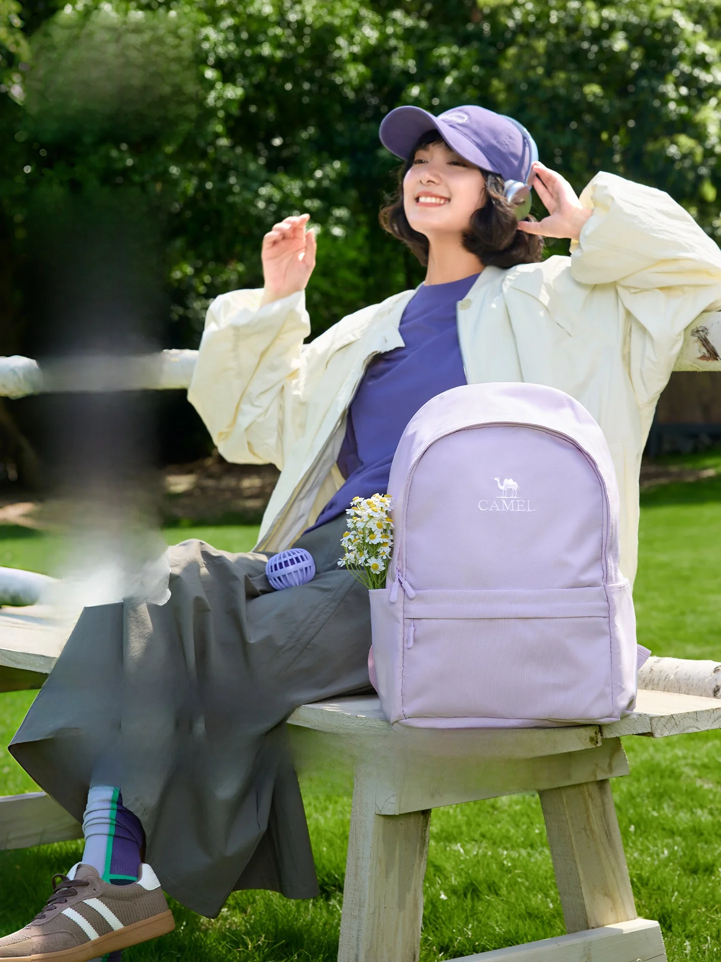キャメルアウトドアユニセックスバックパック軽量ファッショナブルな旅行ハイキング登山バッグ28x4x4cmサイズ学生と大人向け