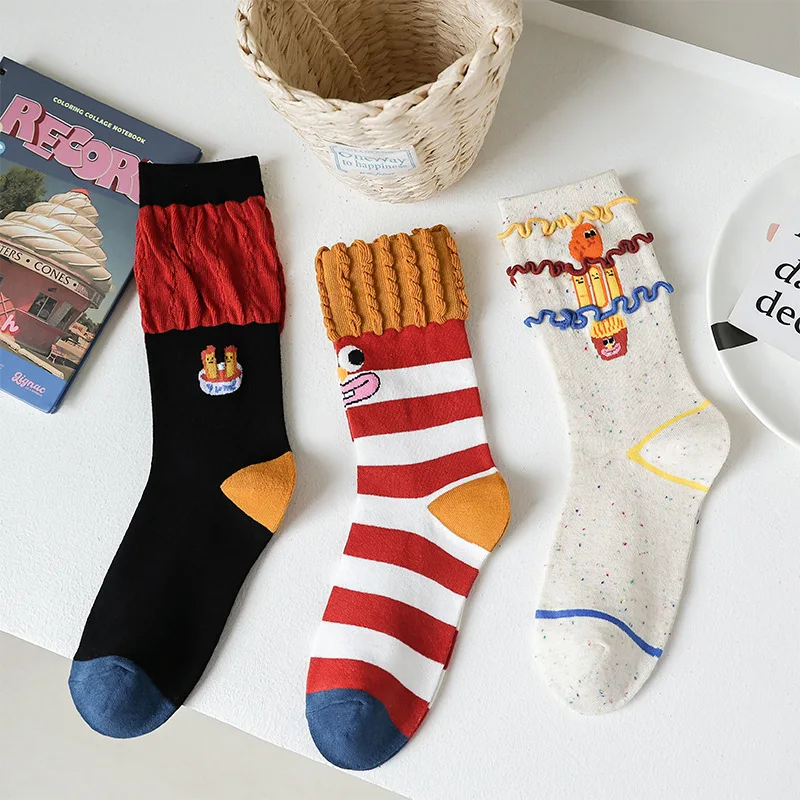 Pommes-Frites-Socken für Damen, neue Cartoon-Mid-Tube-Socken aus Baumwolle, atmungsaktiv, japanischer Stil, lustige Socken