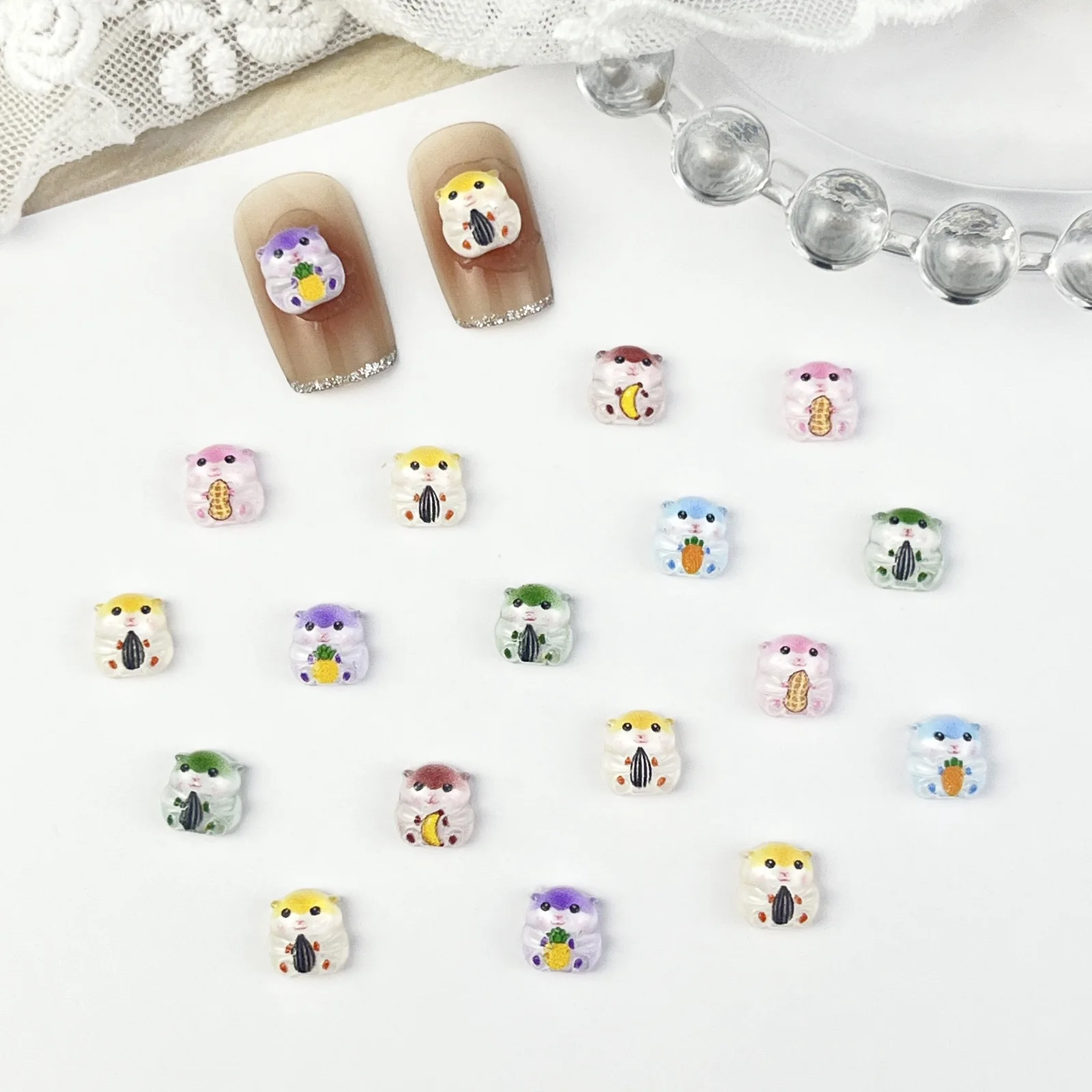 50 sztuk Cartoon zwierząt Mini wiewiórka projekt ozdoby do paznokci materiały 3D akcesoria do Manicure DIY śliczne paznokcie Charms diamenty