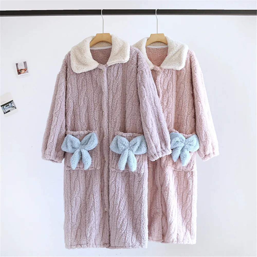 

Coral Fleece Nightgown Women's Lapel Thickened Bathrobe Long Flannel Home Robe Ladies Nightgown