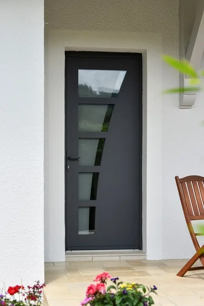 Porte esterne per la casa Design di lusso Porta d'ingresso in alluminio Porta d'ingresso di sicurezza Porte d'ingresso moderne a prova di uragano