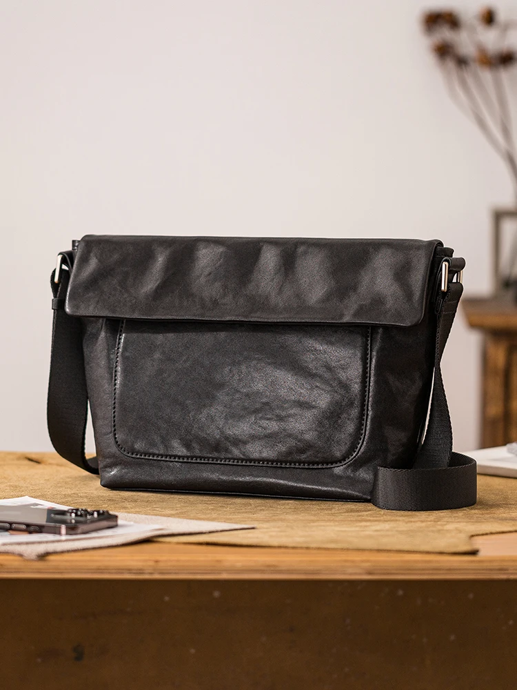 Casual minimalist designer handmade genuine leather men's messenger bag outdoor commuter first layer cowhide shoulder bag