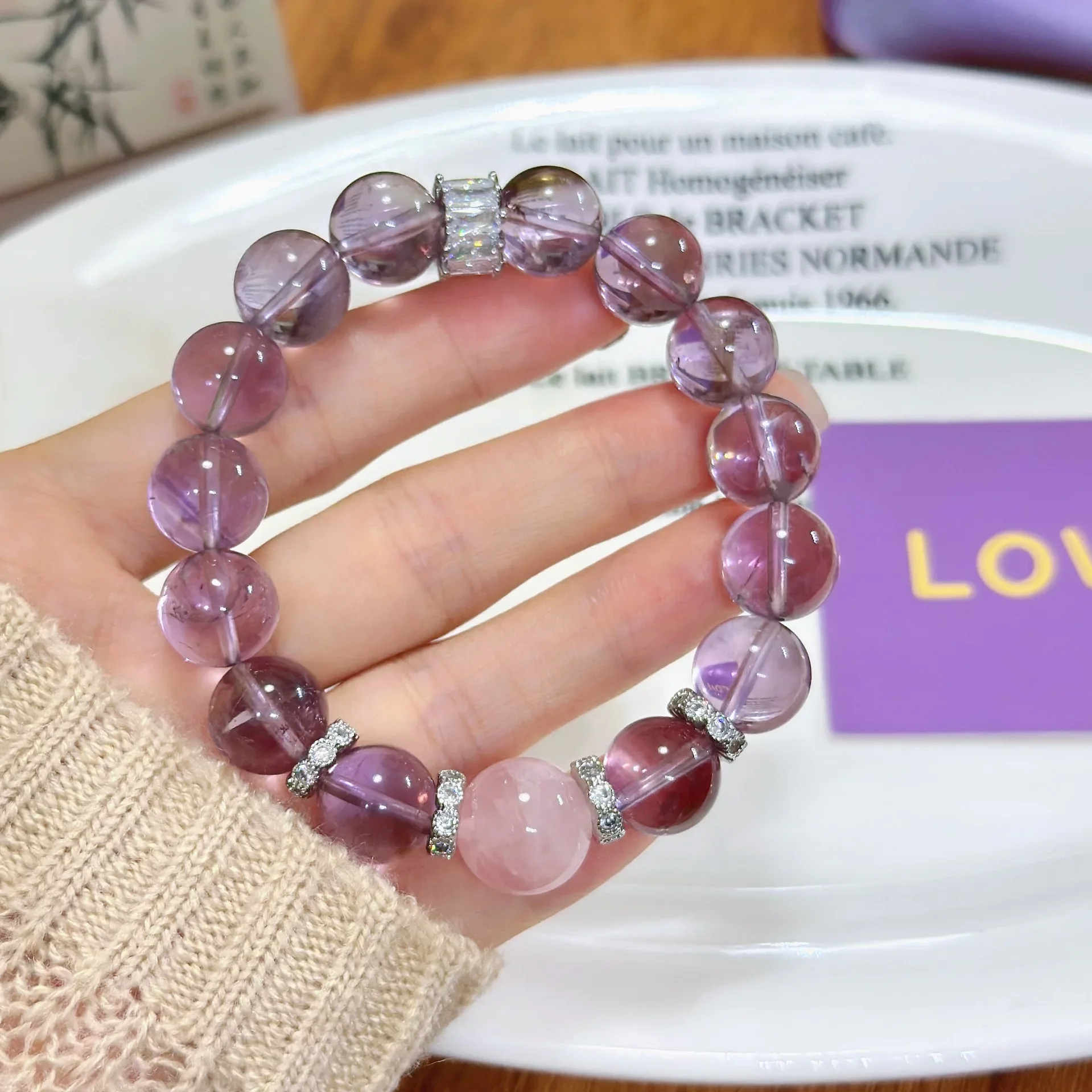 

Natural Amethyst Powder Crystal Versatile Bracelet Women's Fashion Light Luxury Lucky Bracelet Niche Design