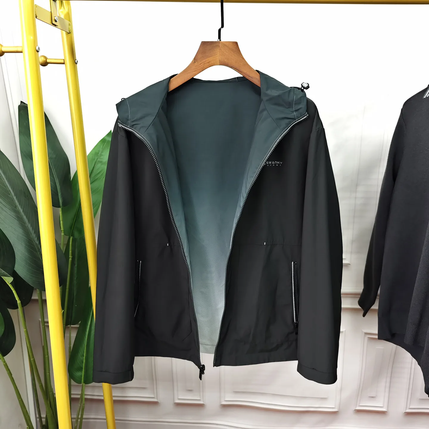 

Мужская двусторонняя куртка с капюшоном, легкая, с градиентной расцветкой, повседневная, модная, из полиэфирного волокна, с длинными рукавами, на молнии