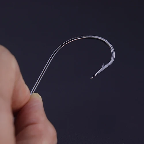 Imagen 2 del producto 50 unids/lote anzuelos de pesca de acero inoxidable con alto contenido de carbono, anzuelos de púas afilados aplanados con revestimiento negro para pesca en agua dulce y salada