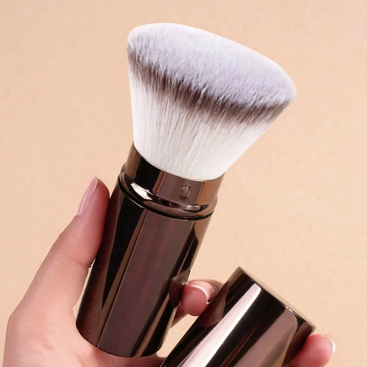 1 قطعة فرشاة احترافية قابلة للسحب للوجه، فرشاة أحمر الخدود، فرشاة كريم الأساس، فرشاة البودرة، فرشاة إعداد صناعية فائقة النعومة #4