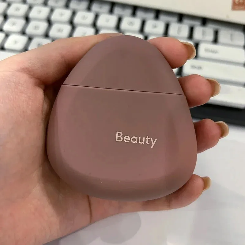 ครีมบำรุงผิวมือไนอะซินาไมด์ แบรนด์บิวตี้ ฟินด์ คอมฟอร์ท ช่วยเพิ่มความชุ่มชื้น ผิวขาวกระจ่างใส ลดเลือนริ้วรอย ป้องกันการแตกแห้ง บำรุงผิวให้เนียนนุ่ม