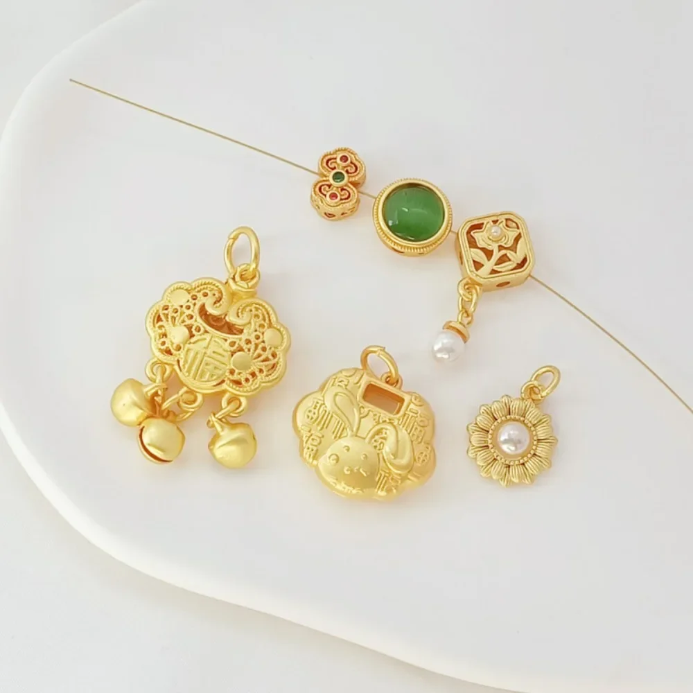 

Ancient-style Gold Accessory, Cross-hole Flat Bead Partition, Matte Gold Sunflower Ruyi Lock Pendant, Handcrafted DIY Jewelry