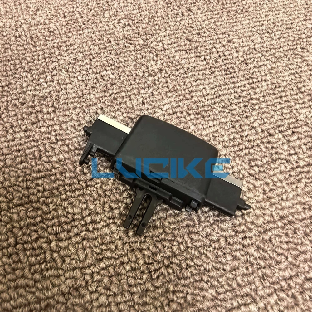 for the air outlet blades of the dashboard of Range Rover Executive. LR035209