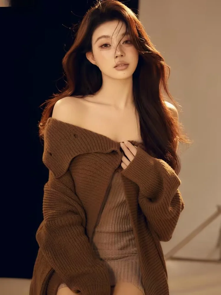 

2026 New Autumn Winter Mood Portrait Lazy Style Personal Photography Art Photo Clothing New Arrival Studio Photography Outfit